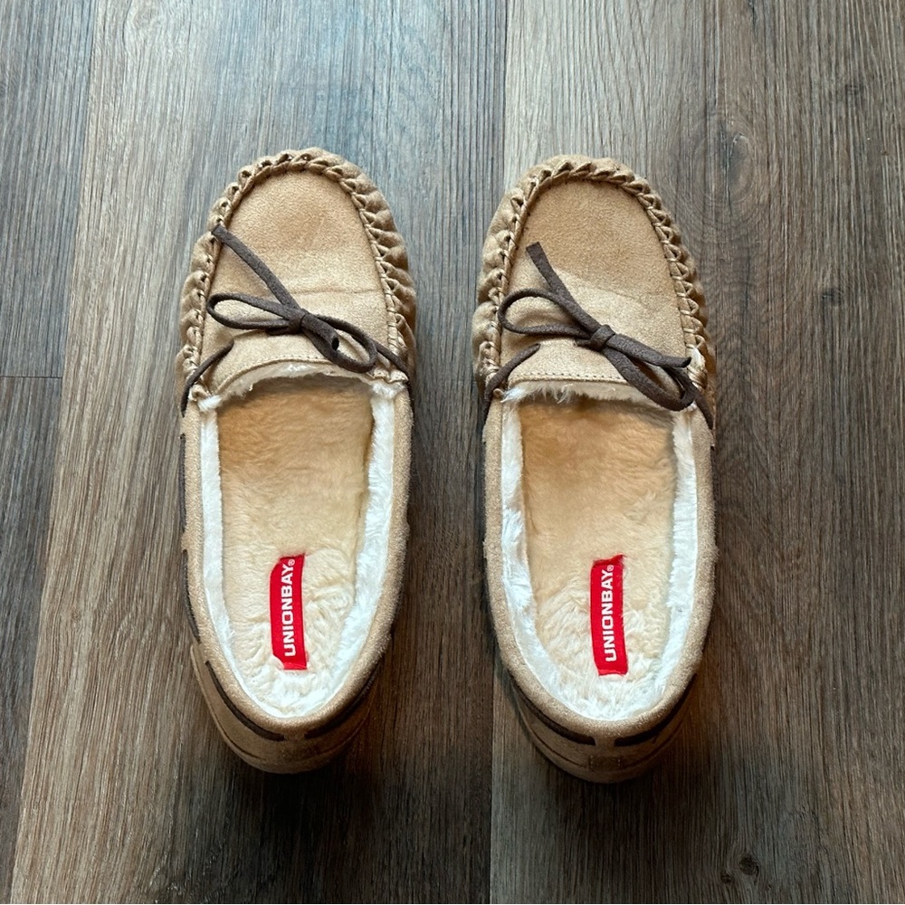 Women’s Beige Union Bay Slip-On Slippers